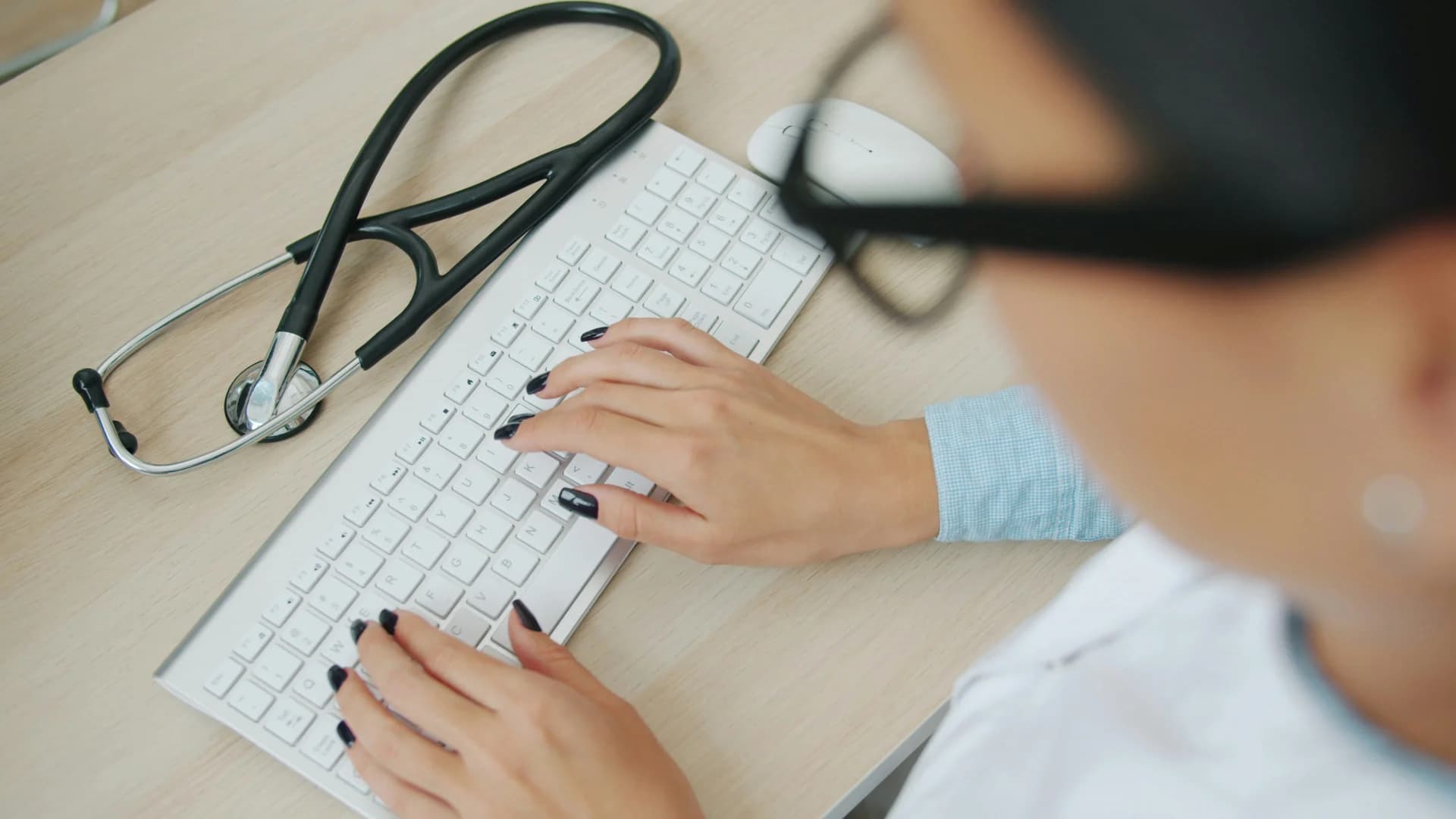 KI-Voice-Agents im Gesundheitswesen: Rezeptnachbestellungen intelligent automatisieren